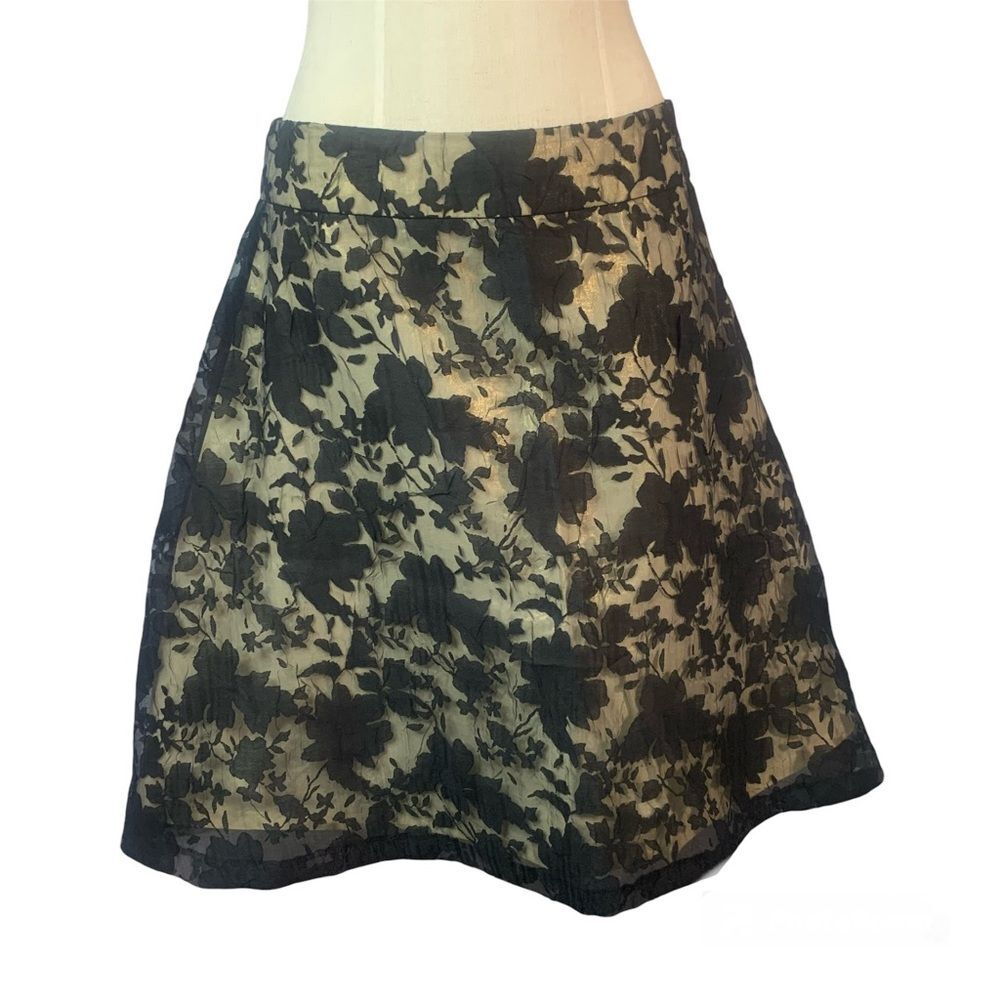 Apt 9 Lace Floral Flare Leaf Skirt Beige and Black Size 8 Petite